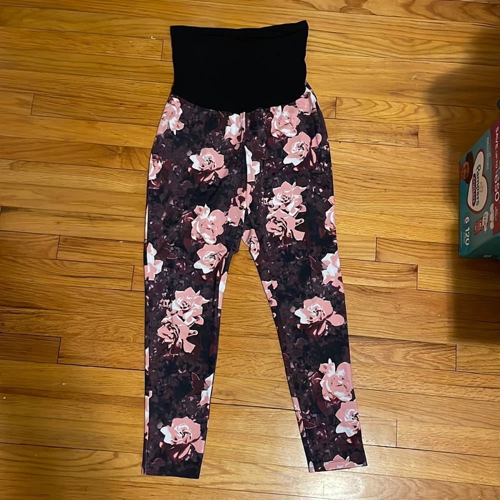MOTHERHOOD MATERNITY Floral Leggings